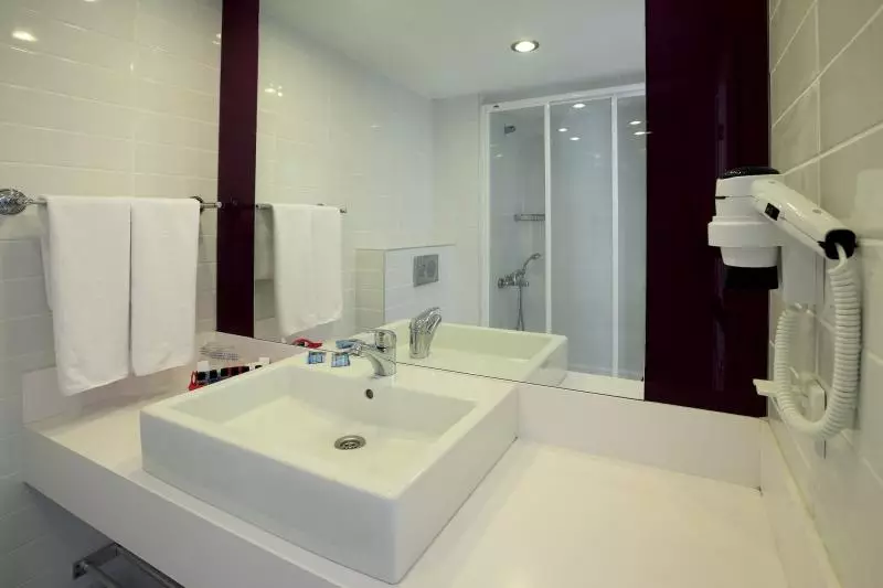 سرویس بهداشتی هتل آرمونیا تعطیلات